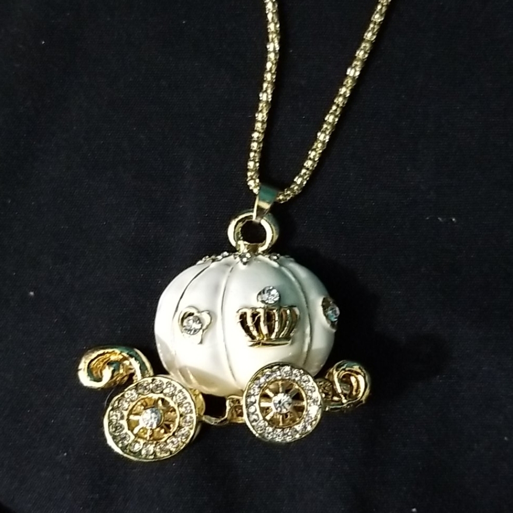 Betsey Johnson White Pumpkin Coach Necklace - Picture 1 of 5